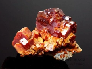 Vanadinit - Mibladen, Midelt Province, Maroko