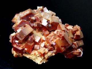 Vanadinit - Mibladen, Midelt Province, Maroko