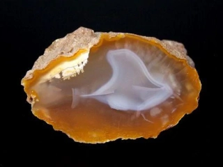 Achát - Ngabu, Chikwawa, Malawi